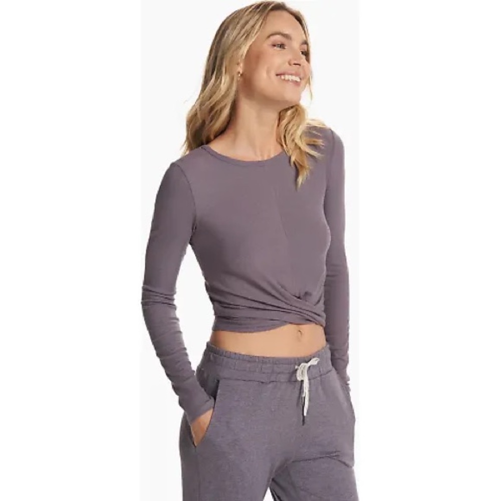 NWT Vuori long sleeve Cove Twist Tee